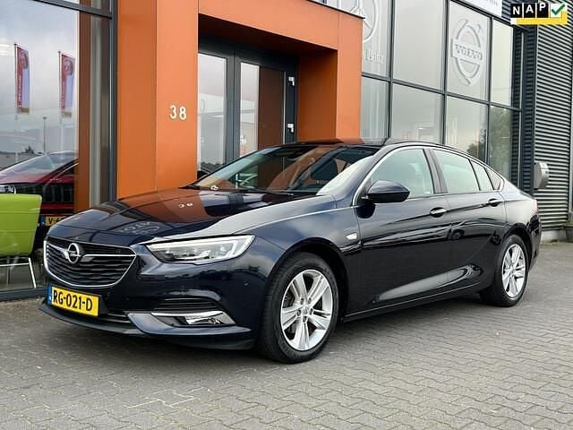 Blauw Gebruikt 2017 Opel Insignia Sport Hatchback | € 13.890 (Eerlijke prijs) - Afbeelding 1/4