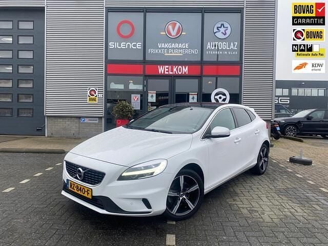Occasion Volvo V40 R-Design 191 PK (140 kW) 2018 Wit Hatchback