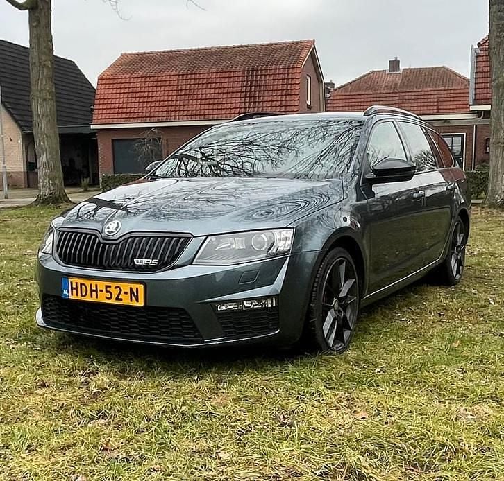 Occasion 2016 Skoda Octavia RS Stationwagen | € 15.950 (Iets duurder) - Afbeelding 1/4
