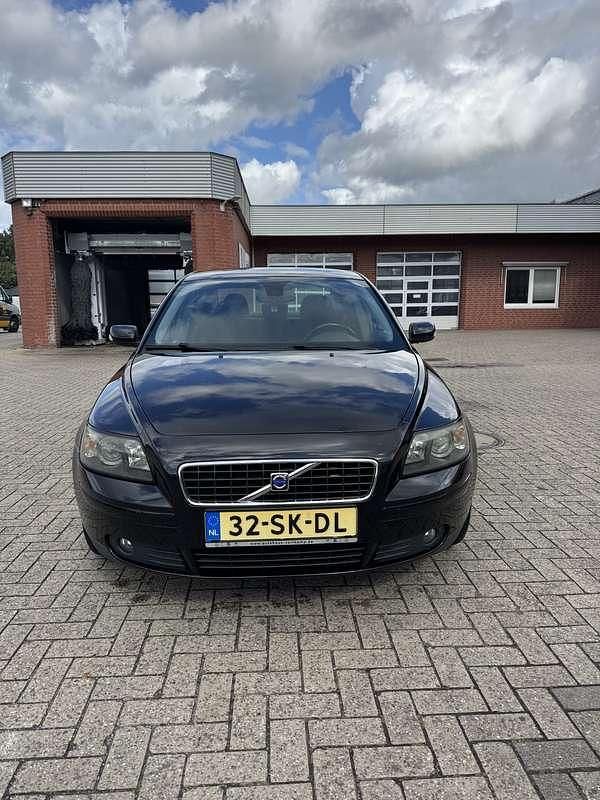Zwart Gebruikt 2006 Volvo S40 Sedan | € 1.850 (Goede deal) - Afbeelding 1/4