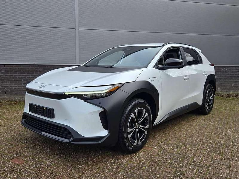 Wit Nieuw 2025 Toyota bZ4X SUV | € 43.980 (Iets duurder) - Afbeelding 1/4