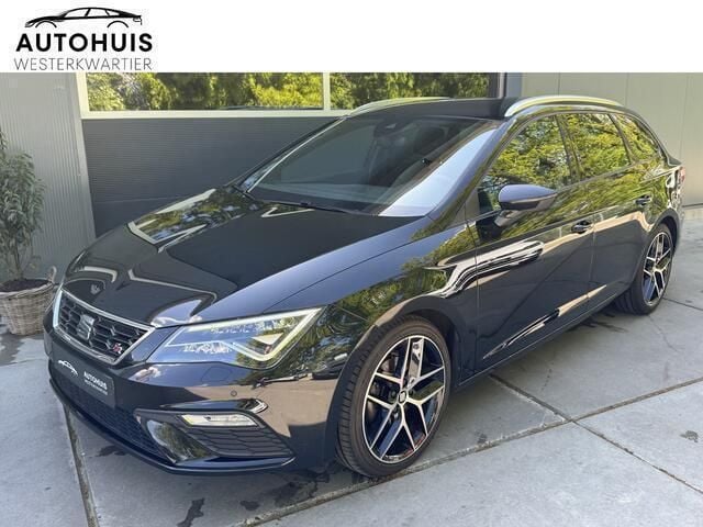 Zwart, metallic lak Gebruikt 2018 Seat Leon ST Business Stationwagen | € 11.439 (Goede deal) - Afbeelding 1/4