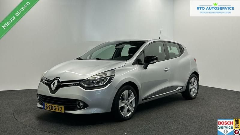 Grijs Occasion 2014 Renault Clio IV Expression Hatchback | € 6.750 (Eerlijke prijs) - Afbeelding 1/4