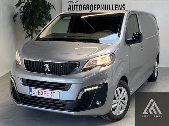 Grijs Gebruikt 2023 Peugeot e-Expert Style Van | € 28.350 (Iets duurder) - Afbeelding 1/4