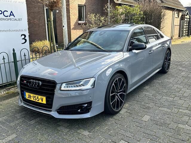 Grijs, metallic lak Gebruikt 2015 Audi A8 Exclusive Sedan | € 46.995 - Afbeelding 1/4