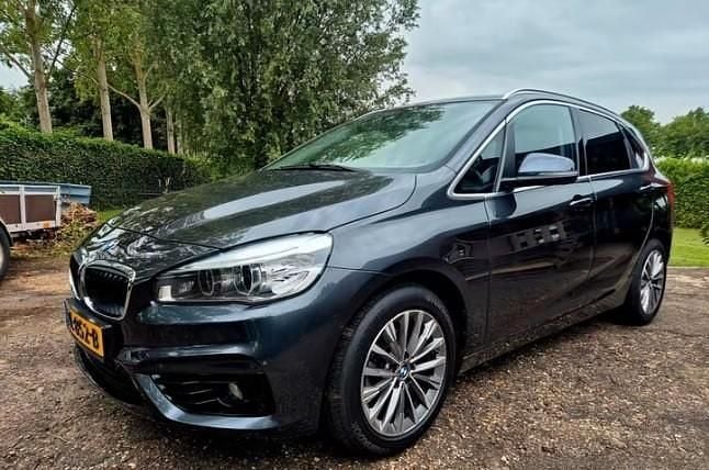 Occasion 2018 BMW 218 Executive Stationwagen | € 15.950 (Goede deal) - Afbeelding 1/4