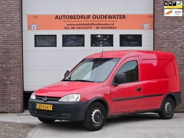 Rood Gebruikt 2007 Opel Combo Comfort MPV | € 1.699 (Eerlijke prijs) - Afbeelding 1/4