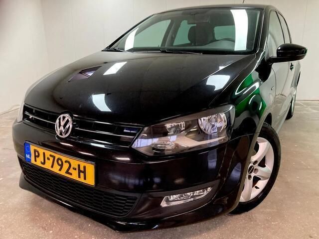 Zwart Gebruikt 2013 VW Polo Hatchback | € 8.999 (Eerlijke prijs) - Afbeelding 1/4