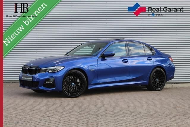 Blauw Gebruikt 2022 BMW 330 M Sport Sedan | € 35.845 (Goede deal) - Afbeelding 1/4