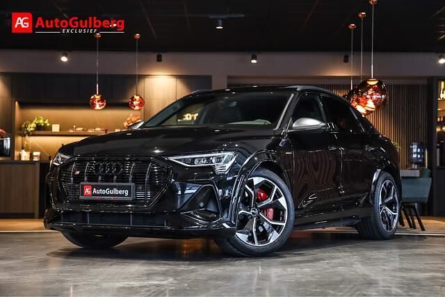 Zwart (metallic) Occasion 2021 Audi e-tron Sportback Black Edition SUV | € 46.900 (Eerlijke prijs) - Afbeelding 1/4