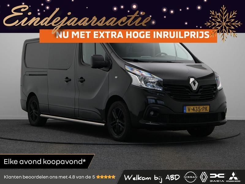 Zwart Gebruikt 2018 Renault Trafic Komfort MPV | € 26.440 - Afbeelding 1/3