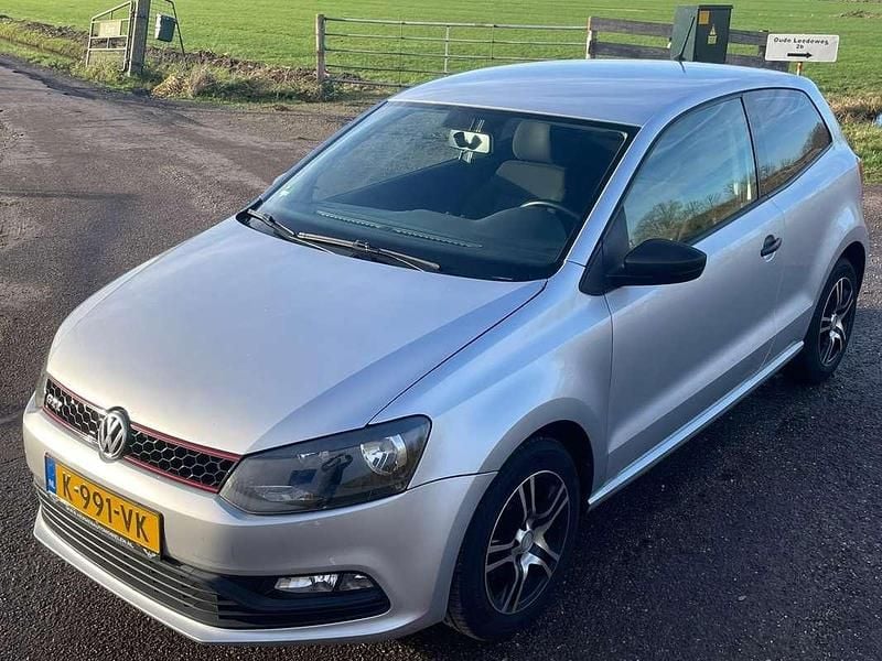 Grijs Occasion 2014 VW Polo Sport Hatchback | € 6.099 (Goede deal) - Afbeelding 1/4