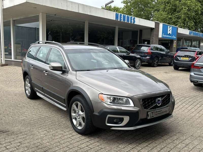 Grijs, metallic lak Gebruikt 2008 Volvo XC70 Summum SUV | € 9.900 (Eerlijke prijs) - Afbeelding 1/4