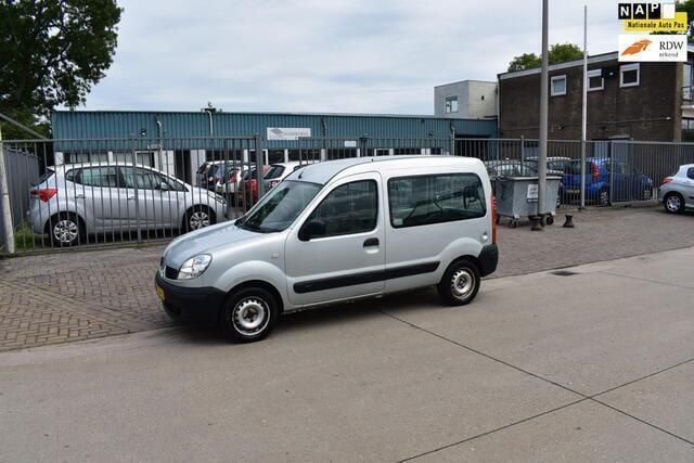 Grijs Gebruikt 2006 Renault Kangoo Expression MPV | € 1.950 (Super prijs) - Afbeelding 1/4