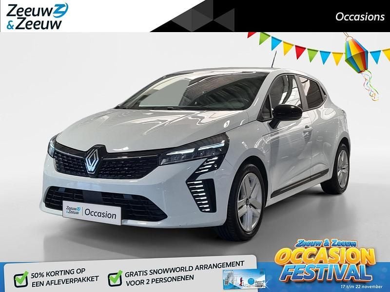 Wit Gebruikt 2024 Renault Clio V Evolution Hatchback | € 18.435 (Eerlijke prijs) - Afbeelding 1/4