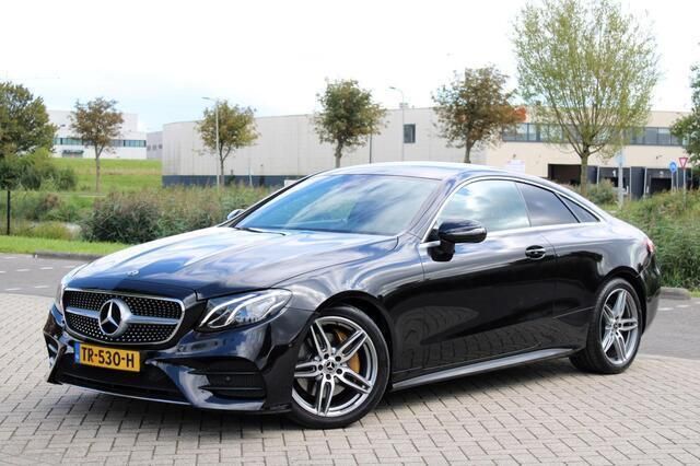 Zwart Gebruikt 2018 Mercedes E200 AMG Coupé | € 29.450 (Goede deal) - Afbeelding 1/4