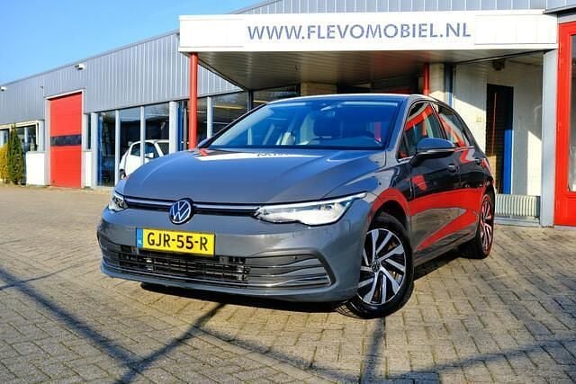 Grijs Occasion 2021 VW Golf VIII Sport Hatchback | € 22.950 (Super prijs) - Afbeelding 1/4