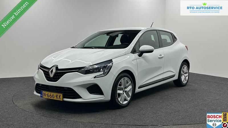 Wit Gebruikt 2021 Renault Clio V Business Hatchback | € 11.000 (Eerlijke prijs) - Afbeelding 1/4