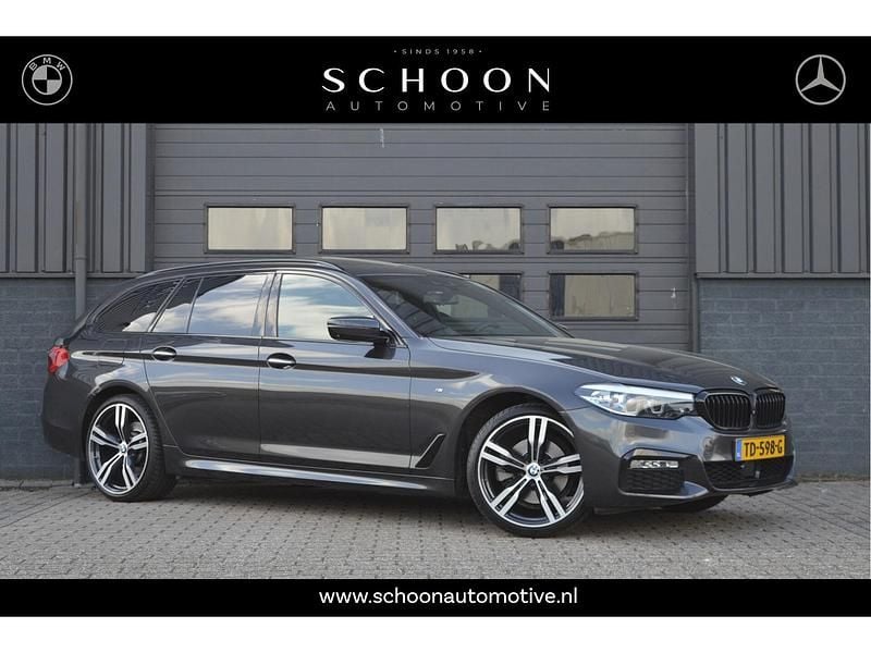 Grijs Gebruikt 2017 BMW 520 Executive Stationwagen | € 24.950 (Eerlijke prijs) - Afbeelding 1/3