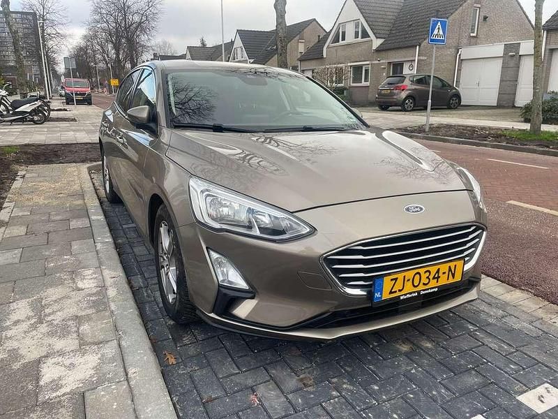 Brons Gebruikt 2018 Ford Focus Hatchback | € 9.998 (Super prijs) - Afbeelding 1/4