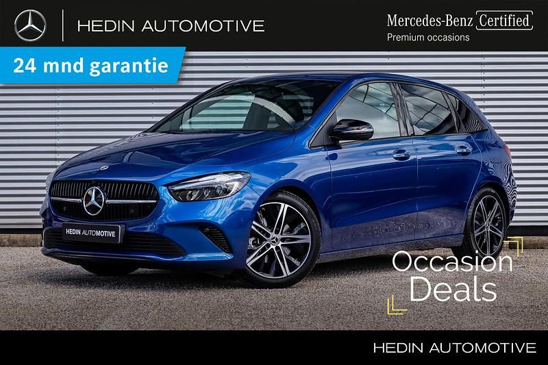 Blauw Occasion 2024 Mercedes B180 Luxury MPV | € 37.900 (Eerlijke prijs) - Afbeelding 1/4