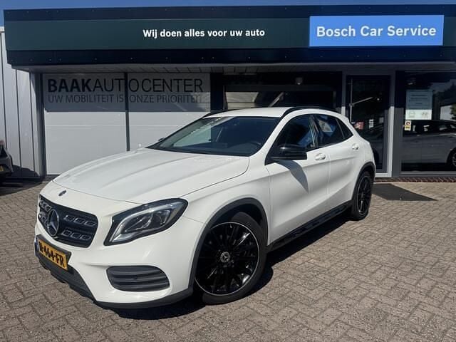 Wit Gebruikt 2020 Mercedes GLA200 Business SUV | € 24.950 (Eerlijke prijs) - Afbeelding 1/4