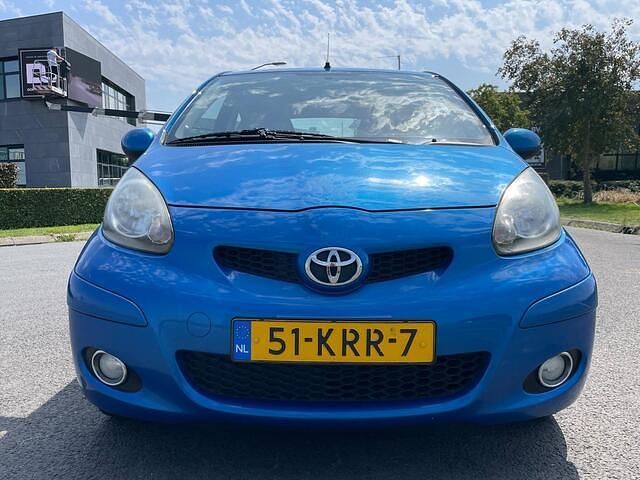 Occasion Toyota Aygo 68 PK (50 kW) 2010 Blauw Hatchback