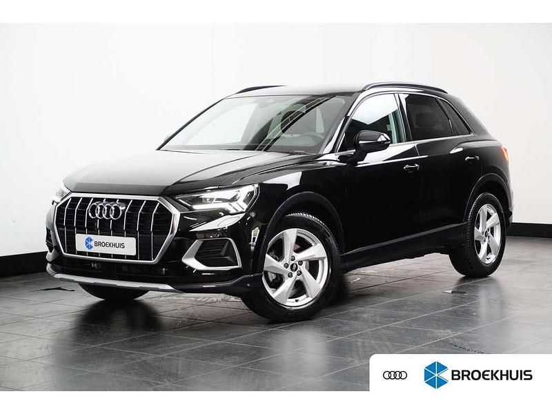 Zwart Gebruikt 2025 Audi Q3 Advanced SUV | € 47.900 (Eerlijke prijs) - Afbeelding 1/4