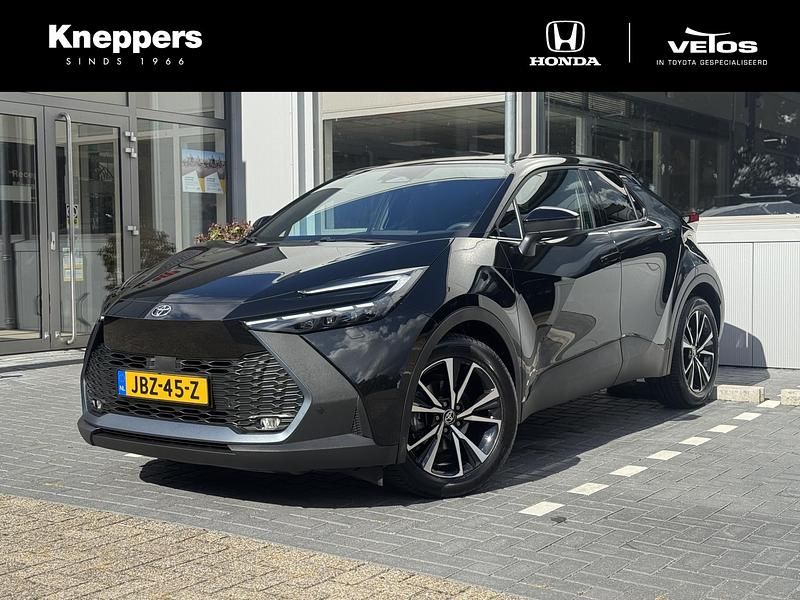 Zwart Gebruikt 2024 Toyota C-HR Edition SUV | € 35.900 (Eerlijke prijs) - Afbeelding 1/4