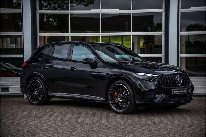Zwart, metallic lak Gebruikt 2024 Mercedes GLC63 AMG AMG SUV | € 147.450 - Afbeelding 1/4