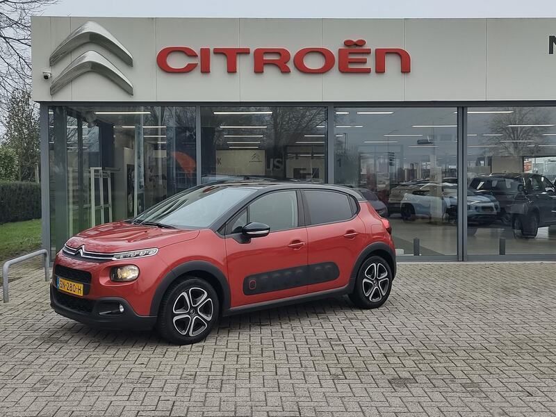 Rood Gebruikt 2018 Citroën C3 Feel Hatchback | € 11.745 (Iets duurder) - Afbeelding 1/4