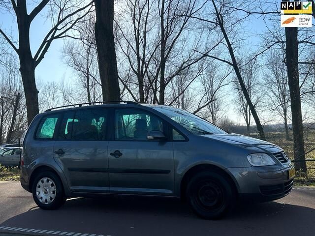 Grijs Gebruikt 2004 VW Touran MPV | € 649 (Goede deal) - Afbeelding 1/4