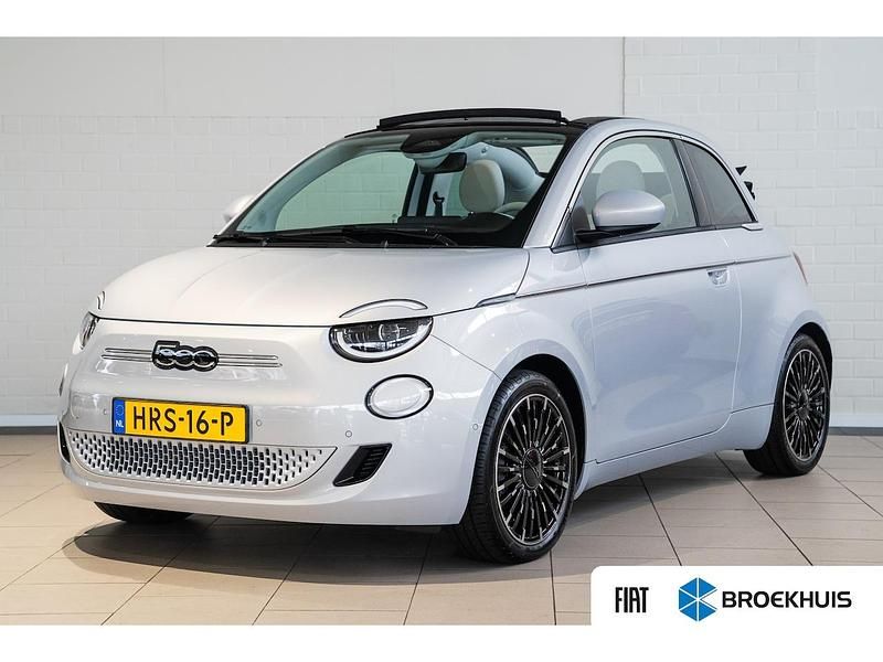 Wit Nieuw 2025 Fiat 500e La Prima Cabriolet | € 29.895 (Goede deal) - Afbeelding 1/4