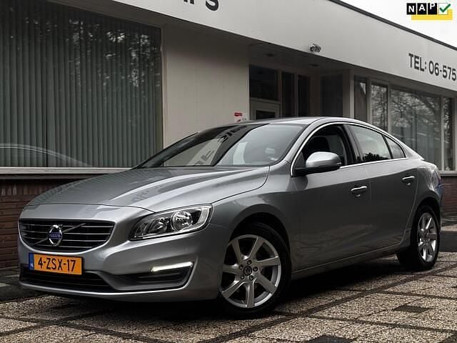 Grijs Gebruikt 2015 Volvo S60 Momentum Sedan | € 11.500 (Goede deal) - Afbeelding 1/4