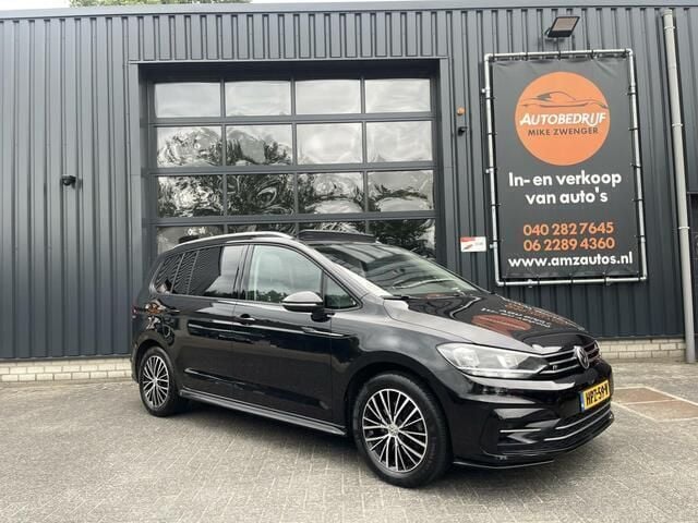 Occasion VW Touran R-line 150 PK (110 kW) 2016 Zwart MPV