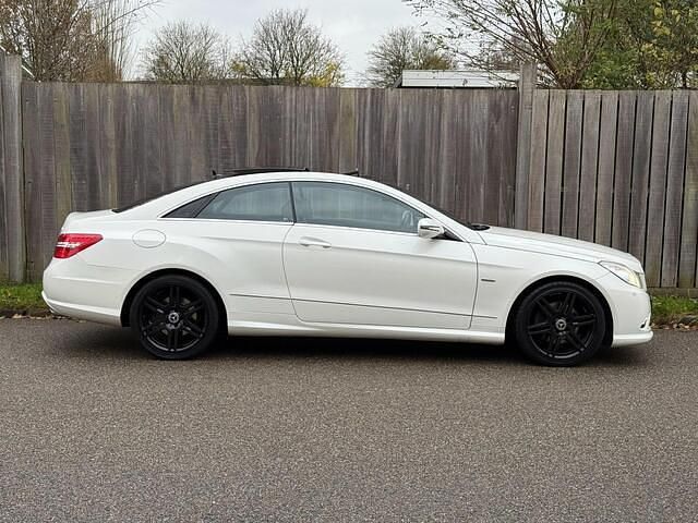 Occasion Mercedes E350 AMG line 231 PK (169 kW) 2009 Wit Coupé
