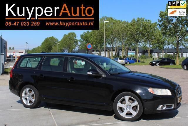 Zwart Gebruikt 2009 Volvo V70 Momentum Stationwagen | € 2.950 (Iets duurder) - Afbeelding 1/4