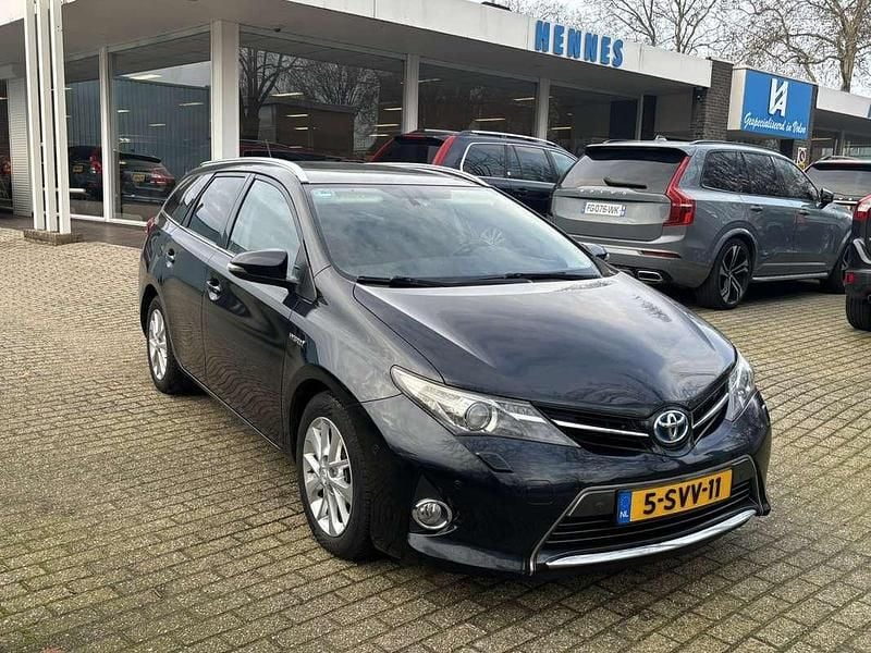 Grijs Gebruikt 2014 Toyota Auris Touring Sports Stationwagen | € 8.900 (Goede deal) - Afbeelding 1/4