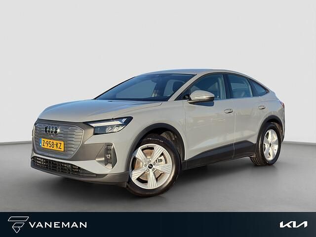 Grijs Occasion 2024 Audi Q4 Sportback e-tron SUV | € 39.935 (Eerlijke prijs) - Afbeelding 1/4
