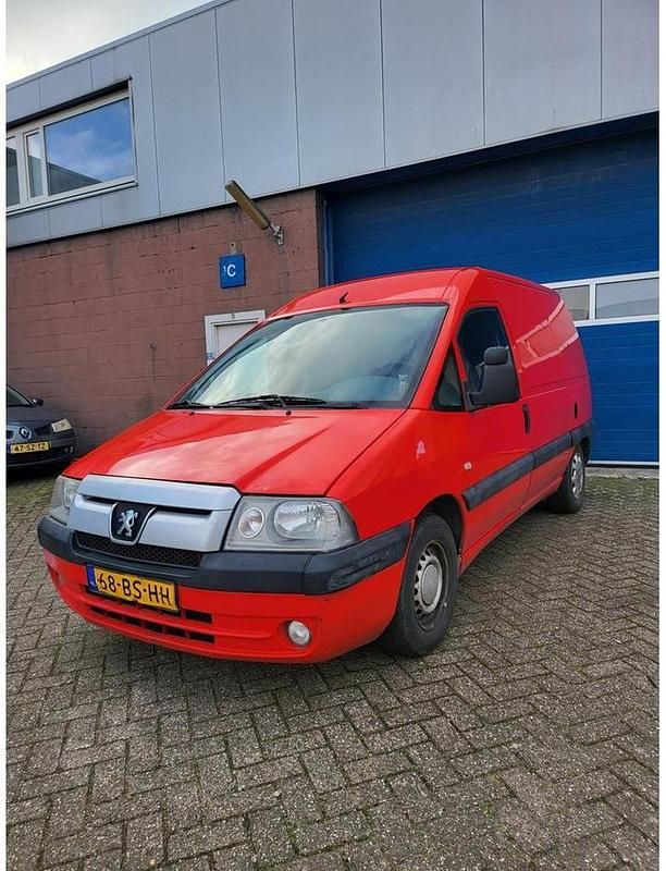 Rood Occasion 2005 Peugeot Expert Avantage Van | € 1.499 - Afbeelding 1/4