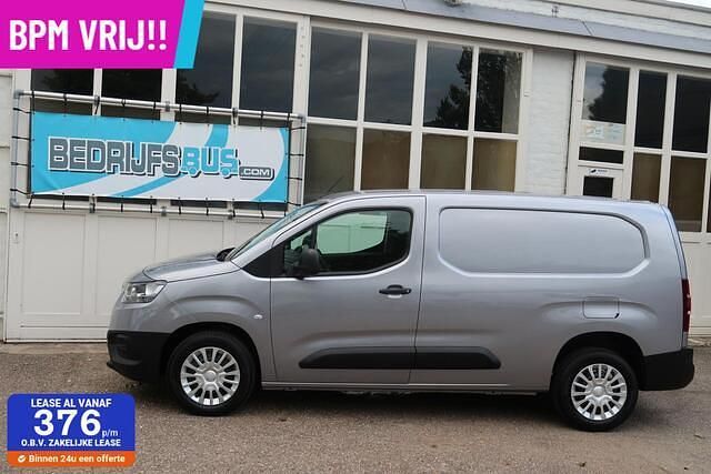 Zilver Gebruikt 2024 Toyota Proace City City Van | € 23.250 - Afbeelding 1/4