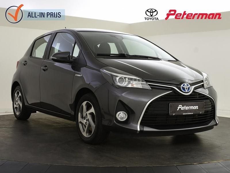 Grijs Gebruikt 2016 Toyota Yaris Trend Hatchback | € 15.499 (Eerlijke prijs) - Afbeelding 1/4
