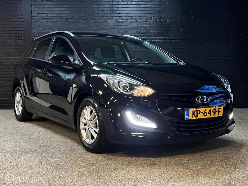 Occasion Hyundai i30 99 PK (72 kW) 2017 Zwart Stationwagen