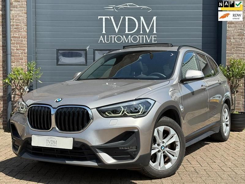 Beige Gebruikt 2020 BMW X1 Executive SUV | € 25.950 (Eerlijke prijs) - Afbeelding 1/4