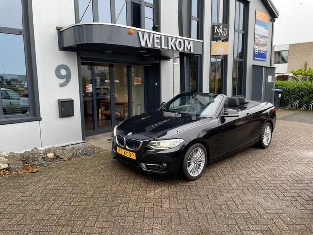 Zwart, metallic lak Gebruikt 2017 BMW 220 Cabriolet | € 20.990 (Eerlijke prijs) - Afbeelding 1/4