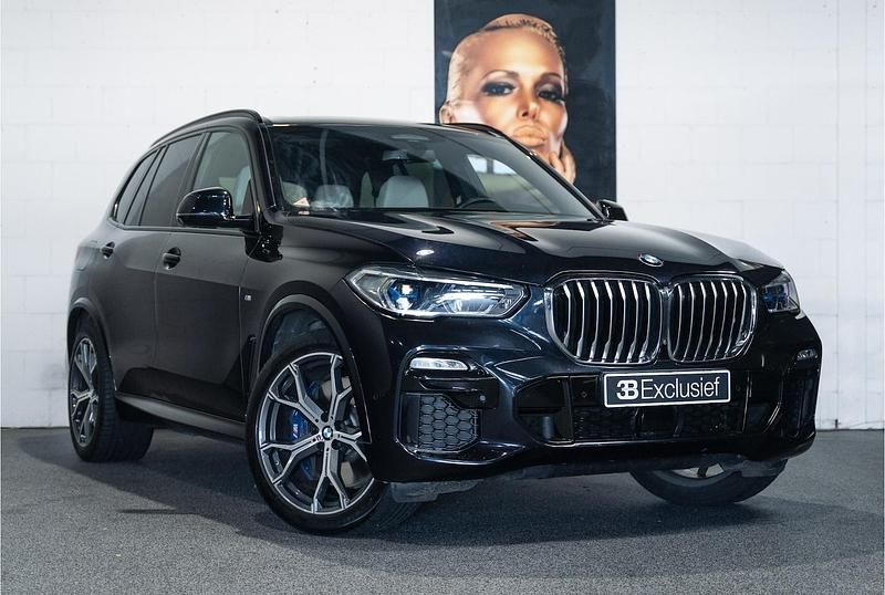 Blauw (metallic) Gebruikt 2019 BMW X5 Executive SUV | € 54.950 - Afbeelding 1/4