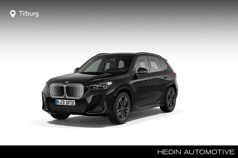 Zwart Nieuw 2025 BMW iX1 Comfort Edition SUV | € 60.026 (Eerlijke prijs) - Afbeelding 1/4