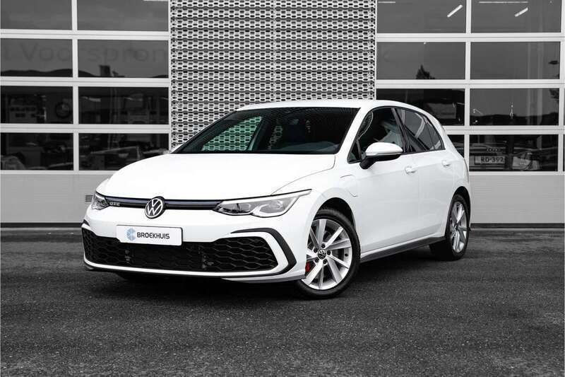 Wit Gebruikt 2021 VW Golf VIII GTE Hatchback | € 27.945 (Goede deal) - Afbeelding 1/4