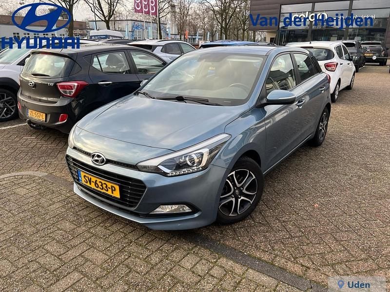 Blauw Occasion 2018 Hyundai i20 Comfort Hatchback | € 11.880 (Eerlijke prijs) - Afbeelding 1/4