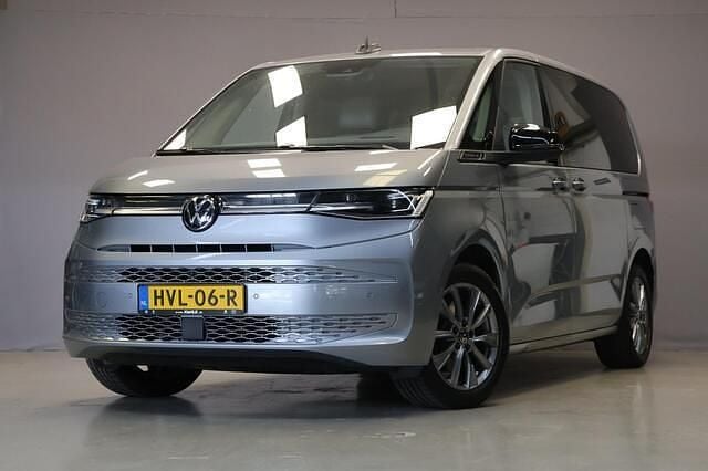 Grijs Gebruikt 2021 VW Multivan Style Van | € 46.495 (Iets duurder) - Afbeelding 1/4